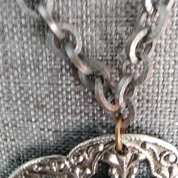 Turquoise Style Medallion Like Statement Necklace - Picture 14 of 14